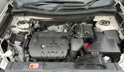 
										Mitsubishi Outlander full									